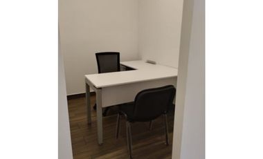 SE ARRIENDA OFICINA POBLADO