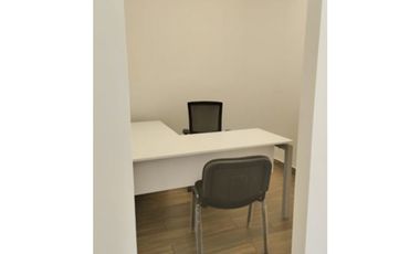 SE ARRIENDA OFICINA POBLADO