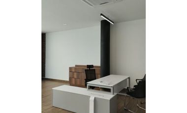 SE ARRIENDA OFICINA POBLADO