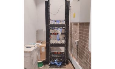 SE ARRIENDA OFICINA POBLADO