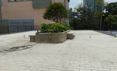 SE ARRIENDA OFICINA POBLADO