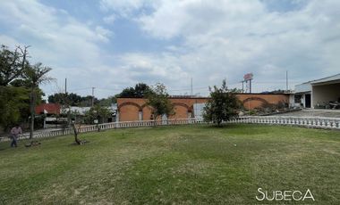 En Renta, Amplio Terreno de 4,500 m2, con doble frente zona comercial Trancas