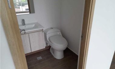 Venta oficina para estrenar Poblado Campestre DL 8974148