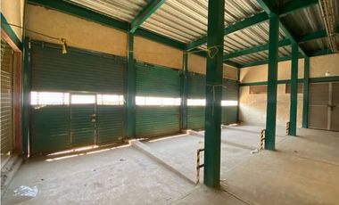 Venta Plaza Comercial en Tulancingo, 2 Pisos y 112 Locales