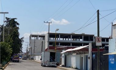 Venta Plaza Comercial en Tulancingo, 2 Pisos y 112 Locales