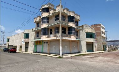 Venta Plaza Comercial en Tulancingo, 2 Pisos y 112 Locales