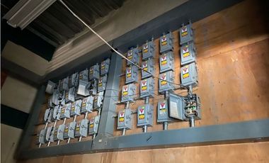 Venta Plaza Comercial en Tulancingo, 2 Pisos y 112 Locales