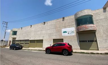 Venta Plaza Comercial en Tulancingo, 2 Pisos y 112 Locales