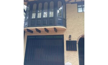 VENDO CASA SANTA BARBARA CAR 4 USAQUEN SANTA ANA