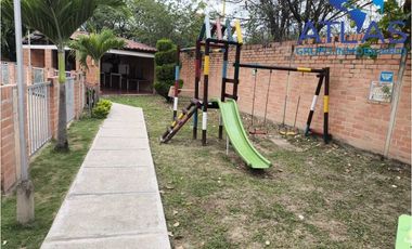 VENTA DE CASA  EN CAÑAVERAL CONJUNTO CERRADO FLORIDABLANCA COD:840