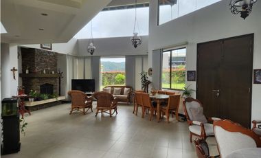 Casa en Arriendo Loma del Escobero Envigado