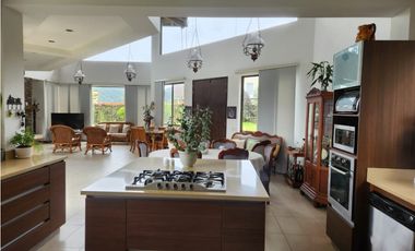 Casa en Arriendo Loma del Escobero Envigado