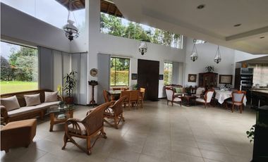 Casa en Arriendo Loma del Escobero Envigado