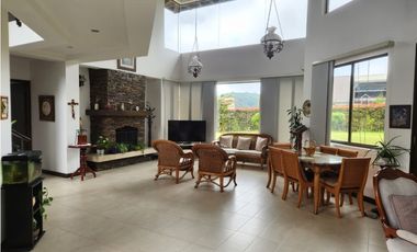 Casa en Arriendo Loma del Escobero Envigado