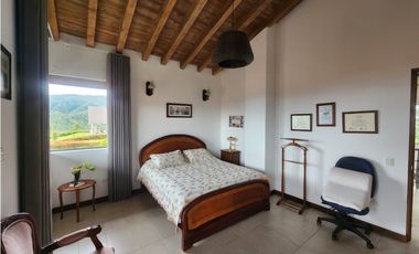 Casa en Arriendo Loma del Escobero Envigado