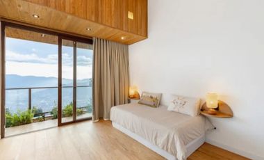 VENTA espectacular CASA en Las Palmas con jacuzzi y vista a la ciudad.