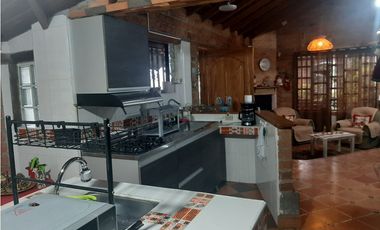 ARRIENDO CASA CAMPESTRE EN SABANETA SECTOR LOMA DE SAN JOSE