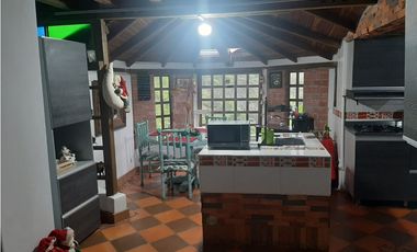 ARRIENDO CASA CAMPESTRE EN SABANETA SECTOR LOMA DE SAN JOSE