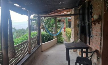 ARRIENDO CASA CAMPESTRE EN SABANETA SECTOR LOMA DE SAN JOSE