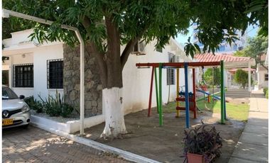 Casa en conjunto cerrado de Playa Salguero - 005 R