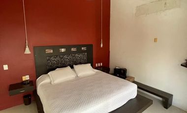 CASA CON DOBLE TERRENO EN CONJUNTO PALMAS DE MALLORCA, SOLEARES , MANZANILLO