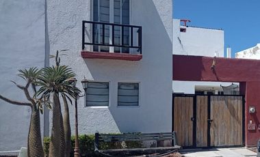 CASA CON DOBLE TERRENO EN CONJUNTO PALMAS DE MALLORCA, SOLEARES , MANZANILLO