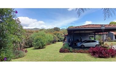 ¡Arriendo Casa Campestre en Envigado, El Escobero! 2 Niveles