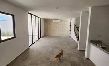 CASA EN RENTA EN PRIVADA EN ZONA COUNTRY