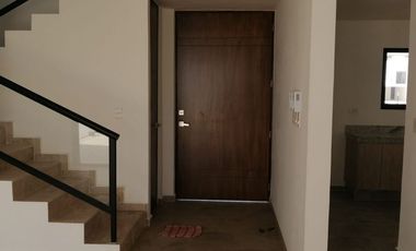 CASA EN RENTA EN PRIVADA EN ZONA COUNTRY
