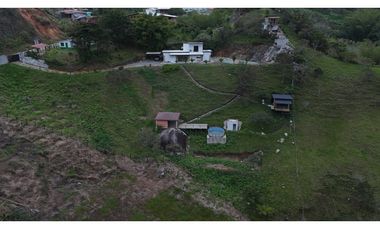 Casa Lote en Venta en Guatape