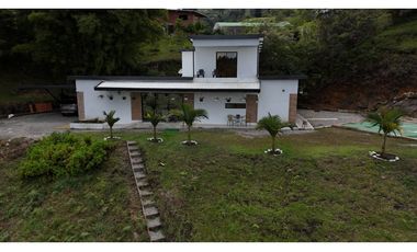 Casa Lote en Venta en Guatape