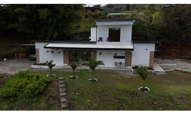 Casa Lote en Venta en Guatape