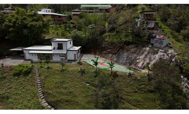 Casa Lote en Venta en Guatape