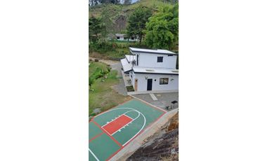 Casa Lote en Venta en Guatape