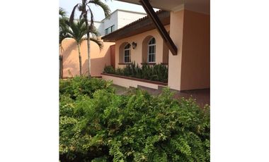 CASA INDEPENDIENTE EN VENTA EN RIOMAR