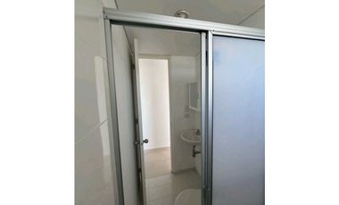 SE ARRIENDA APARTAMENTO EDF. MONTEVIDEO
