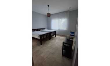 VENTA de Lujosa CASA con Piscina en BUENAVENTURA en RIO HATO - LH