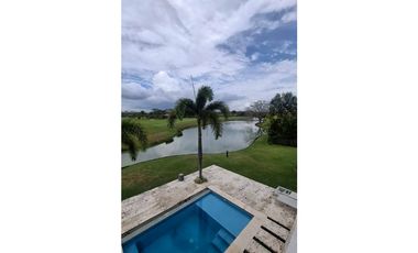VENTA de Lujosa CASA con Piscina en BUENAVENTURA en RIO HATO - LH