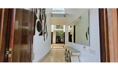 Espectacular Casa con piscina en Balmoral - Costa del Este