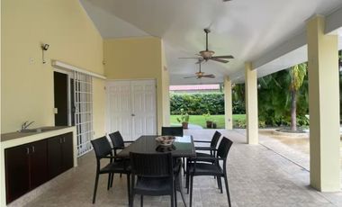 Alquiler de Casa en Río Hato,Santa Clara