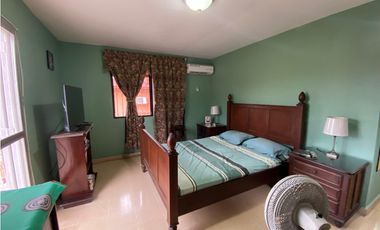 VILLA LUCRE / 565M / DOS NIVELES / BALCON / CUARTO Y BAÑO SERVICIO
