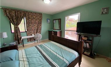 VILLA LUCRE / 565M / DOS NIVELES / BALCON / CUARTO Y BAÑO SERVICIO