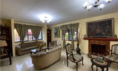 VILLA LUCRE / 565M / DOS NIVELES / BALCON / CUARTO Y BAÑO SERVICIO