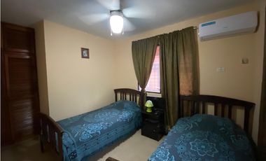 VILLA LUCRE / 565M / DOS NIVELES / BALCON / CUARTO Y BAÑO SERVICIO