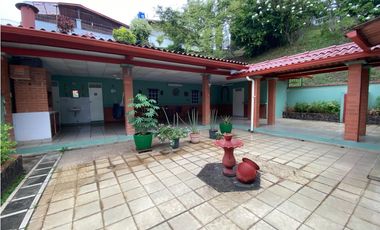 VILLA LUCRE / 565M / DOS NIVELES / BALCON / CUARTO Y BAÑO SERVICIO