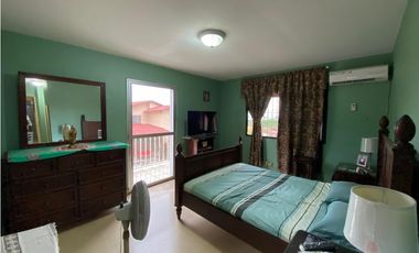 VILLA LUCRE / 565M / DOS NIVELES / BALCON / CUARTO Y BAÑO SERVICIO