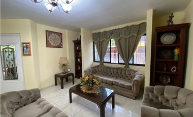 VILLA LUCRE / 565M / DOS NIVELES / BALCON / CUARTO Y BAÑO SERVICIO