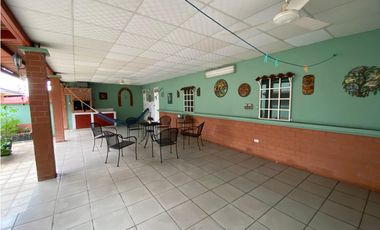 VILLA LUCRE / 565M / DOS NIVELES / BALCON / CUARTO Y BAÑO SERVICIO