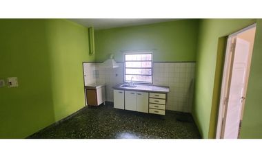 Albarellos 4172 entre Huemul y Vidal
