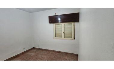 Albarellos 4172 entre Huemul y Vidal